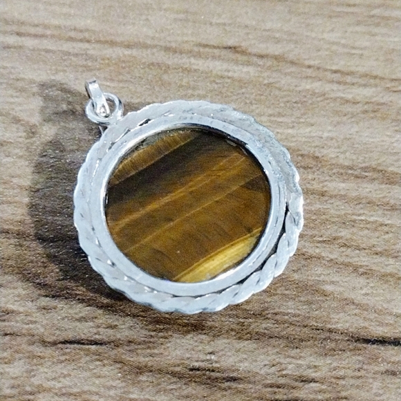 Tigers Eye Round Pendant with Silver Bezel - Picture 11 of 16